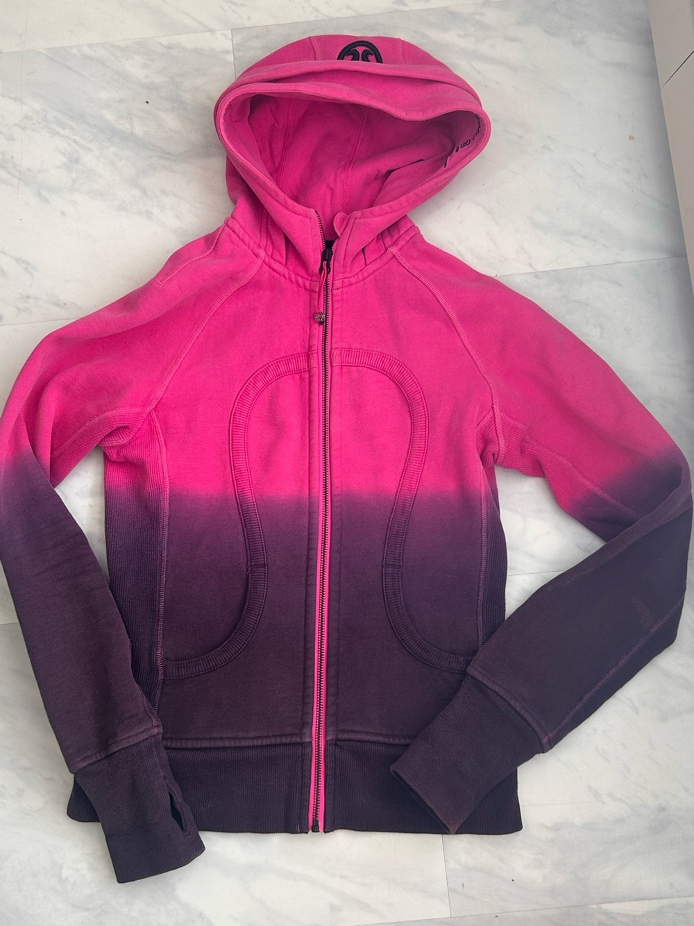 SPECIAL EDITION LULULEMON zip-up Scuba style sweater size 8